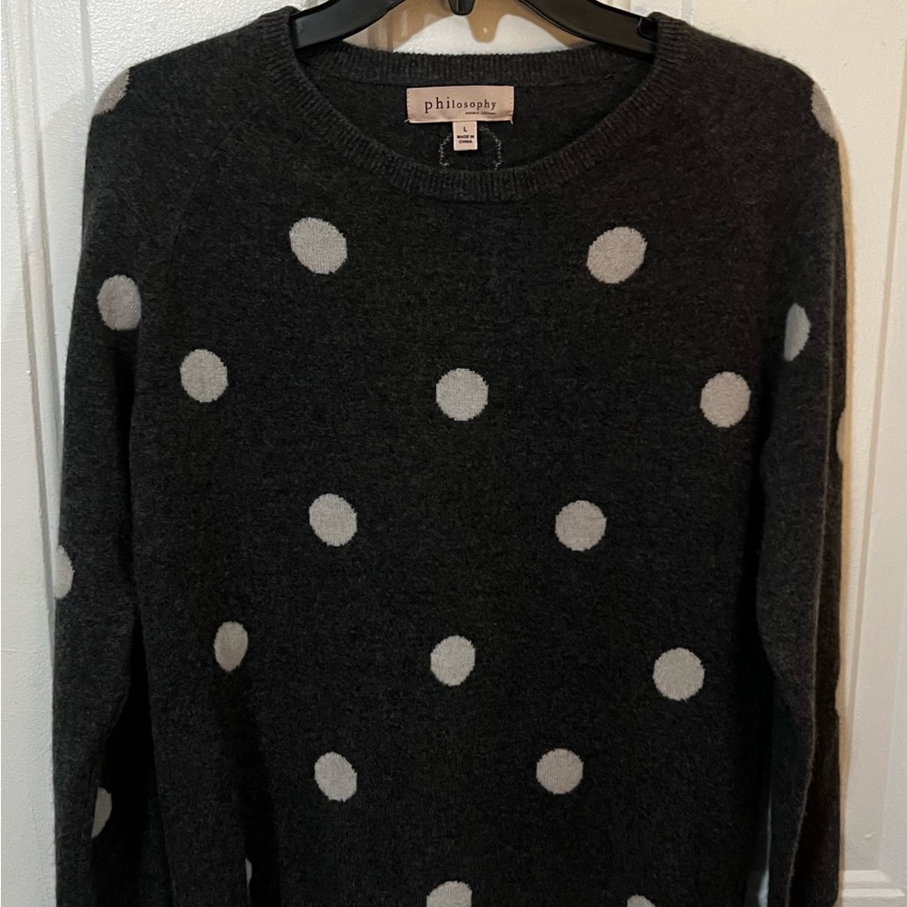 Philosophy Women’s Long Sleeve Cashmere Sweater - Gray w/Cream Polk Dots